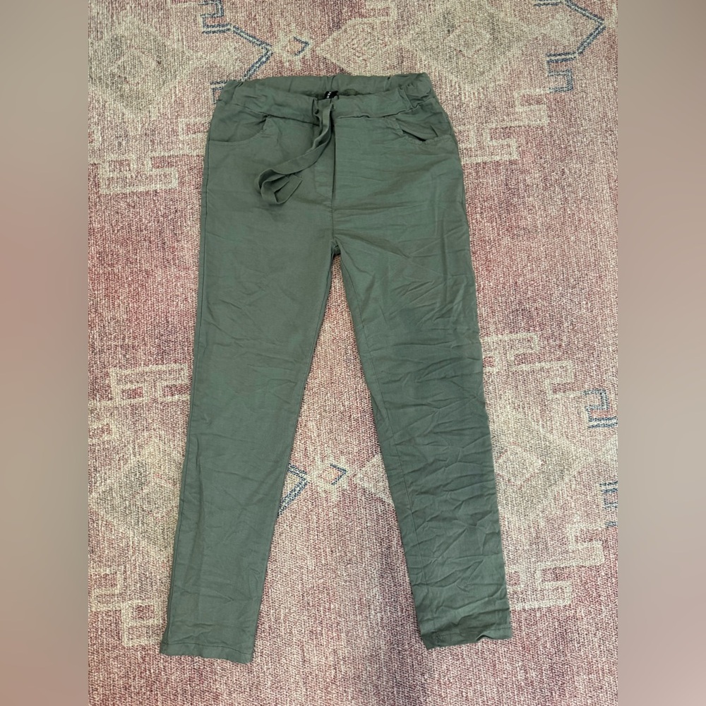 Venti 6 Italian magic crinkle pants olive green drawstring waist ankle length m
